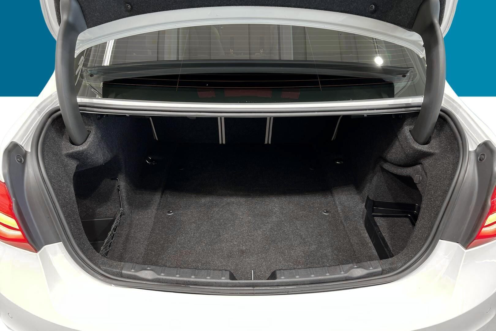 BMW 3-SARJA iso kuva 12