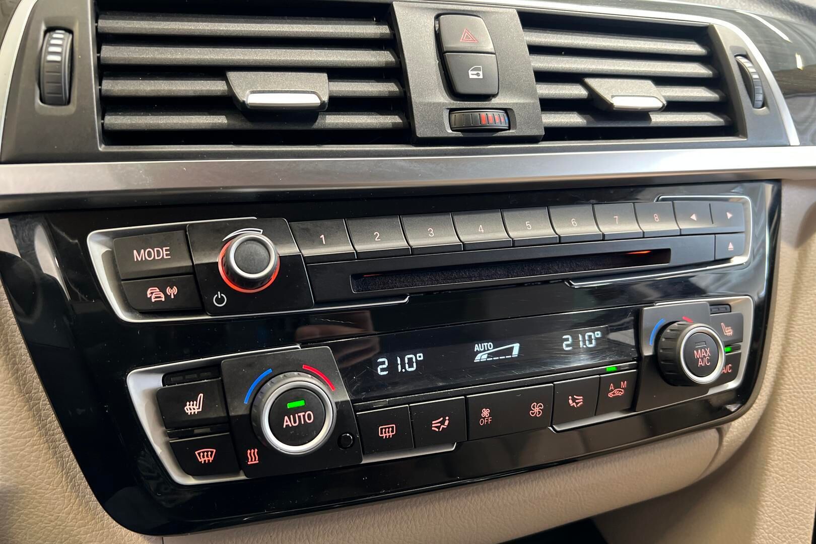 BMW 3-SARJA iso kuva 17