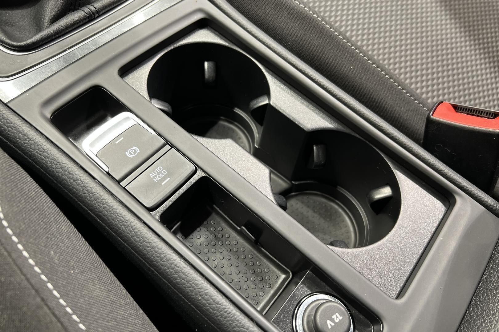 Volkswagen Golf iso kuva 22