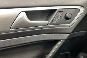 Volkswagen Golf esikatselu 24