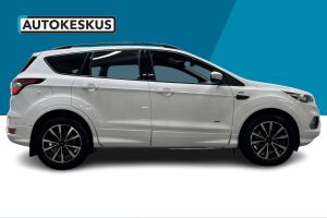 Ford Kuga esikatselu 4