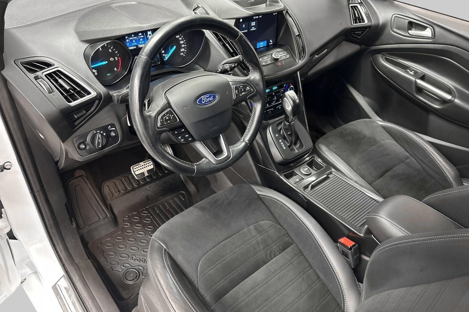 Ford Kuga iso kuva 9