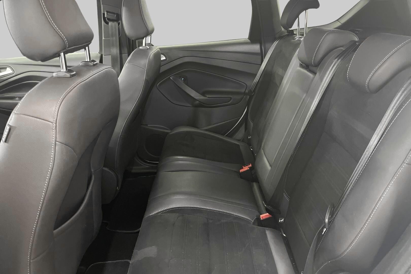 Ford Kuga iso kuva 10
