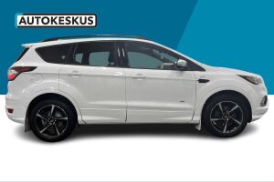 Ford Kuga esikatselu 4