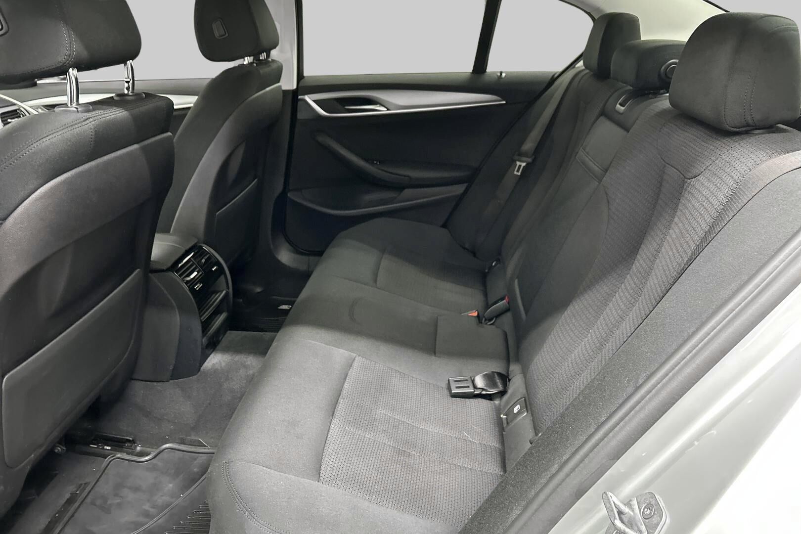 BMW 5-sarja iso kuva 8