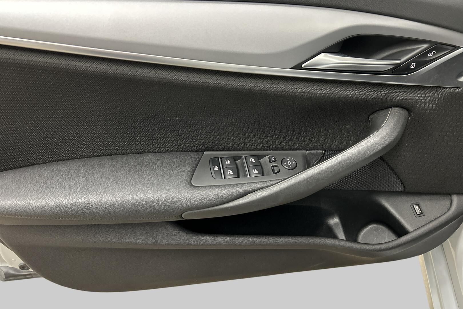 BMW 5-sarja iso kuva 11