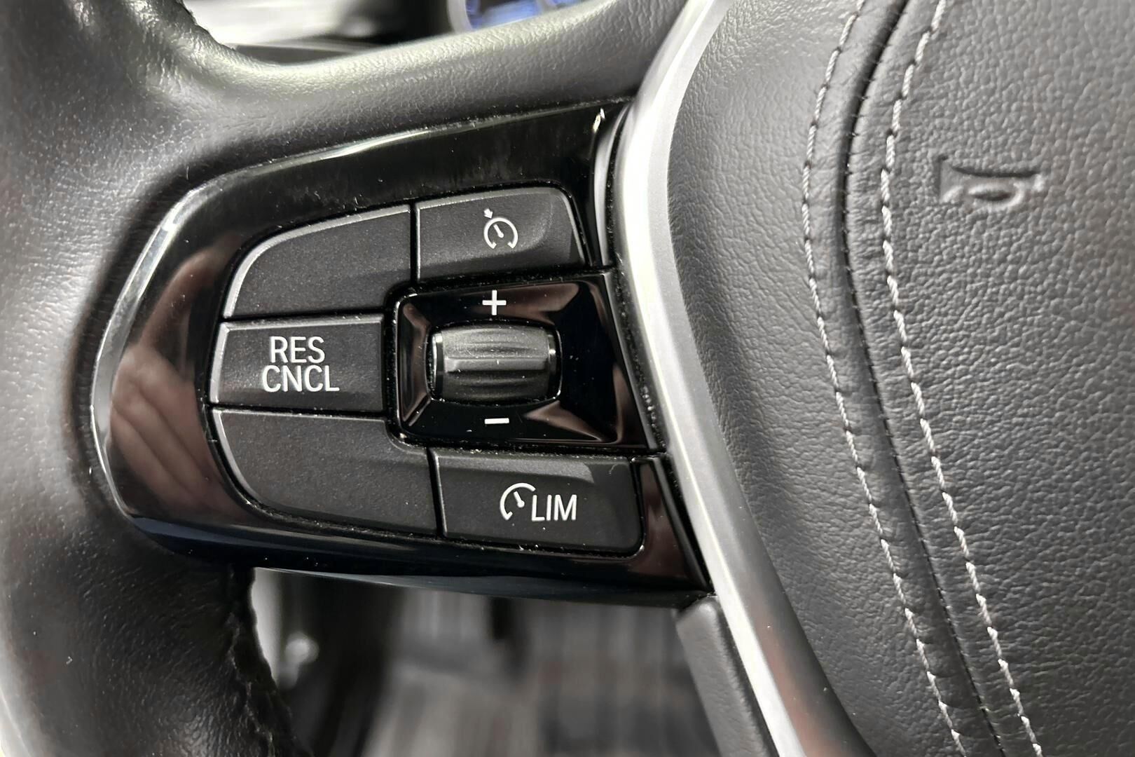 BMW 5-sarja iso kuva 12