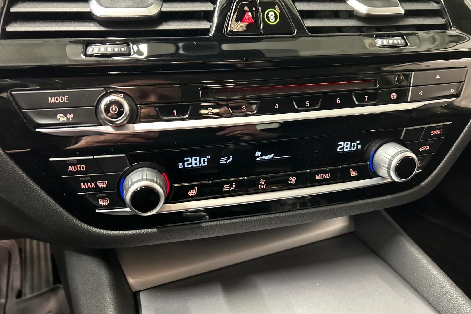 BMW 5-sarja iso kuva 18