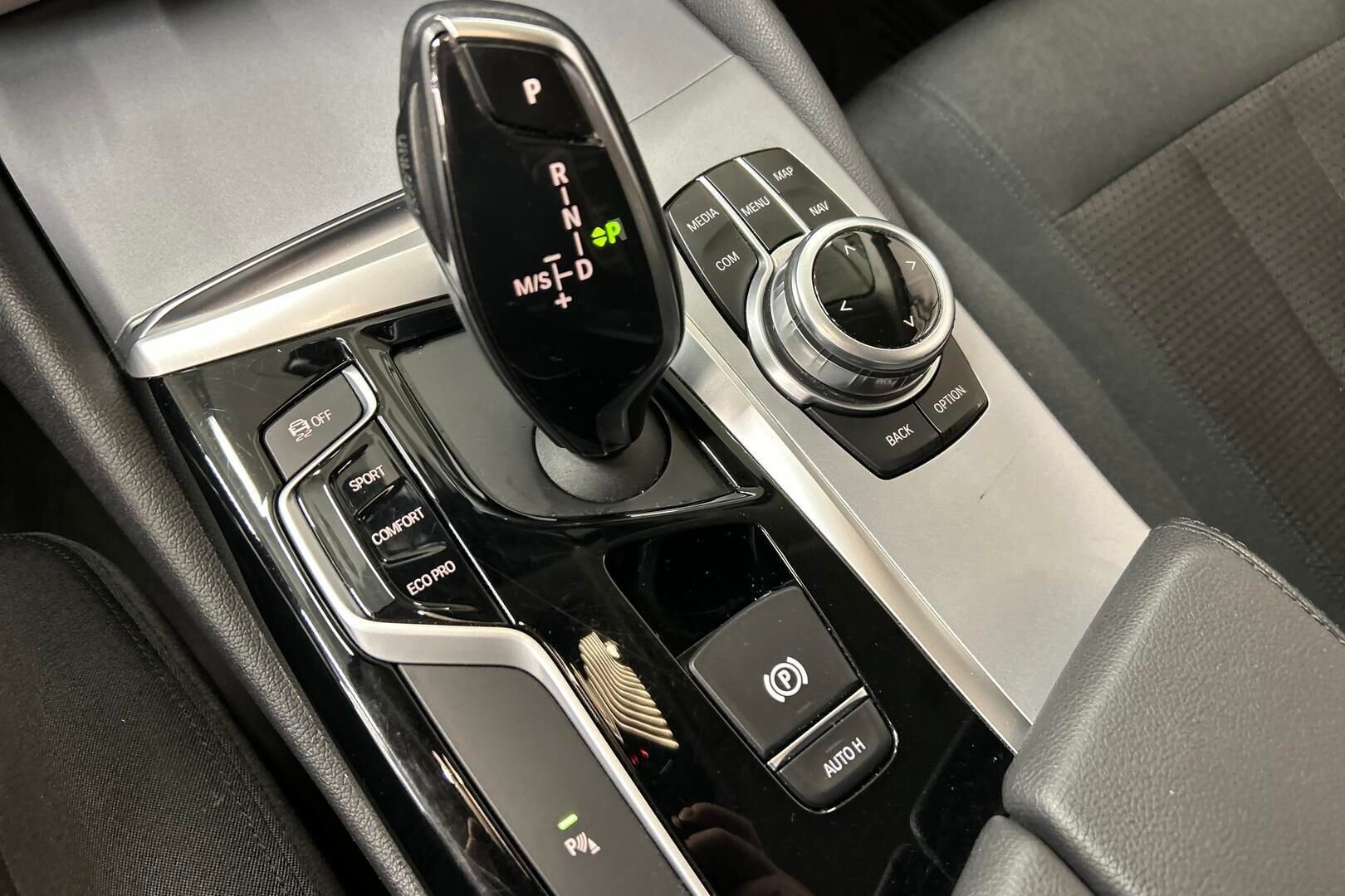 BMW 5-sarja iso kuva 19