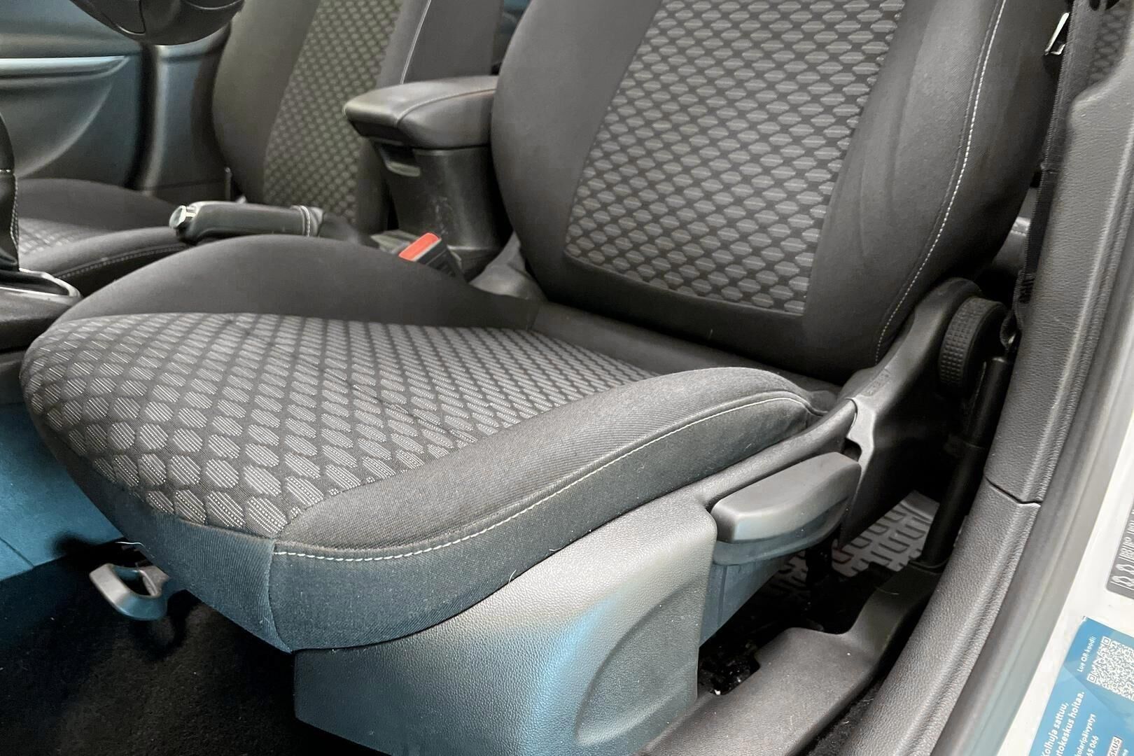 Opel Astra iso kuva 22