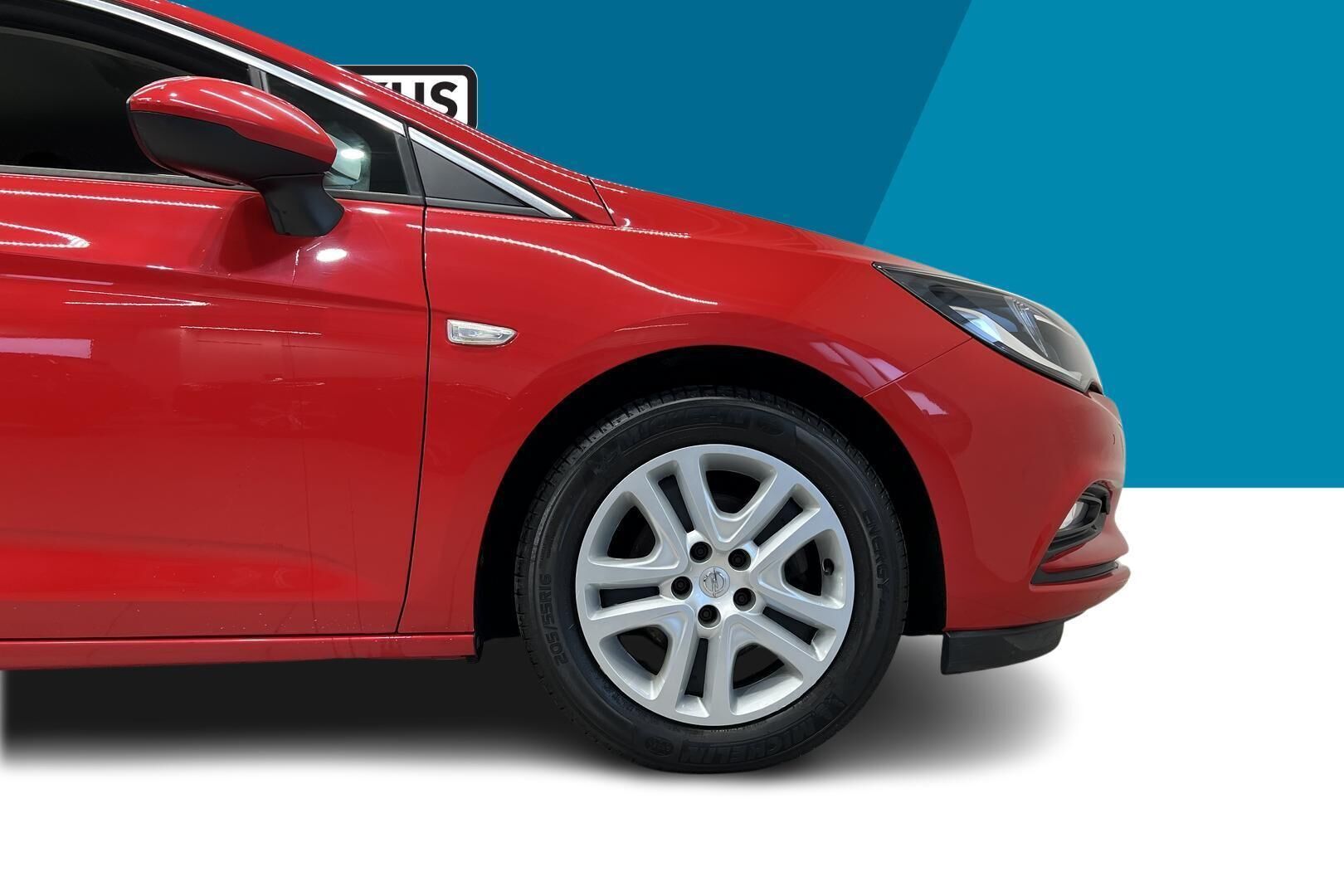 Opel Astra iso kuva 13