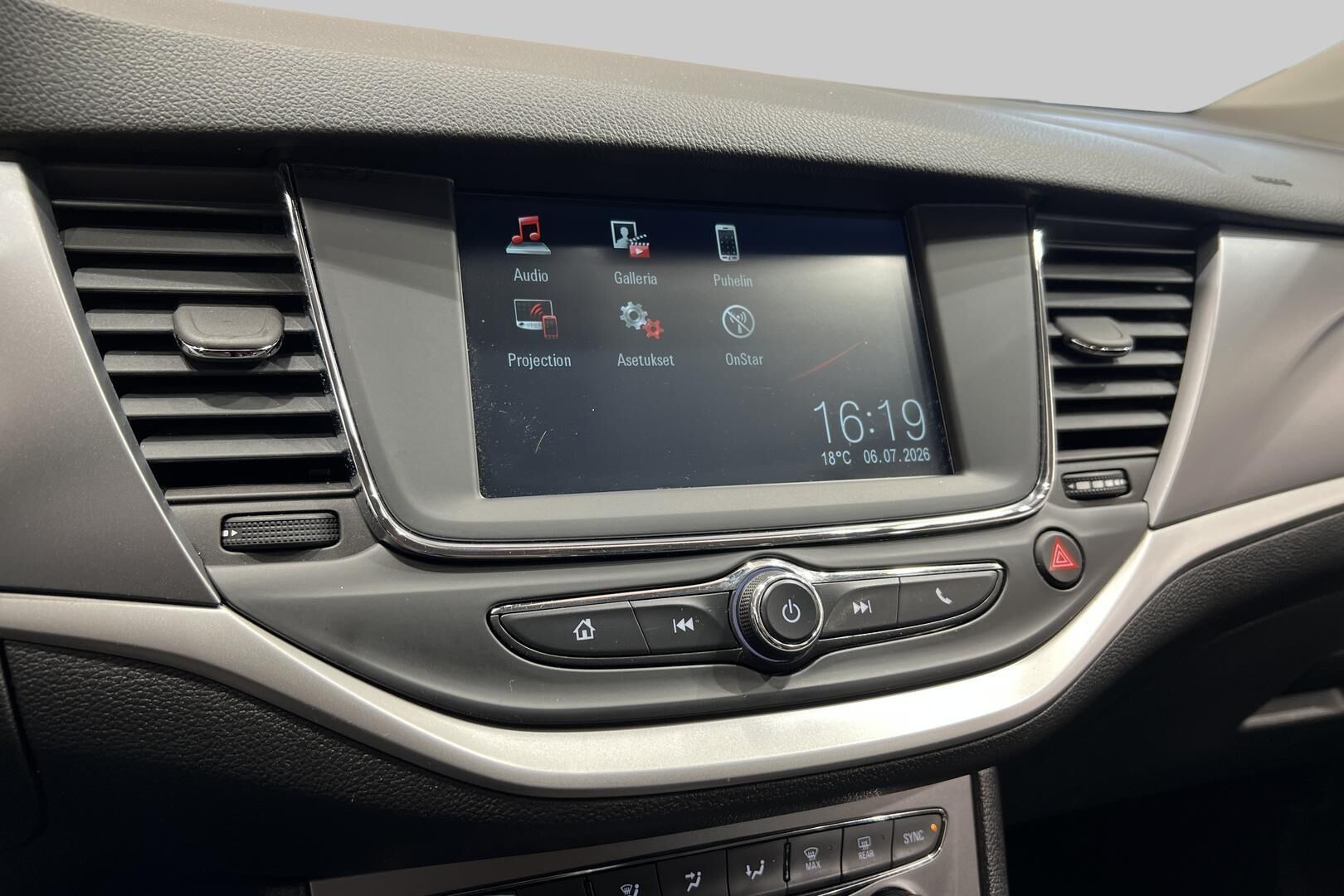 Opel Astra iso kuva 16
