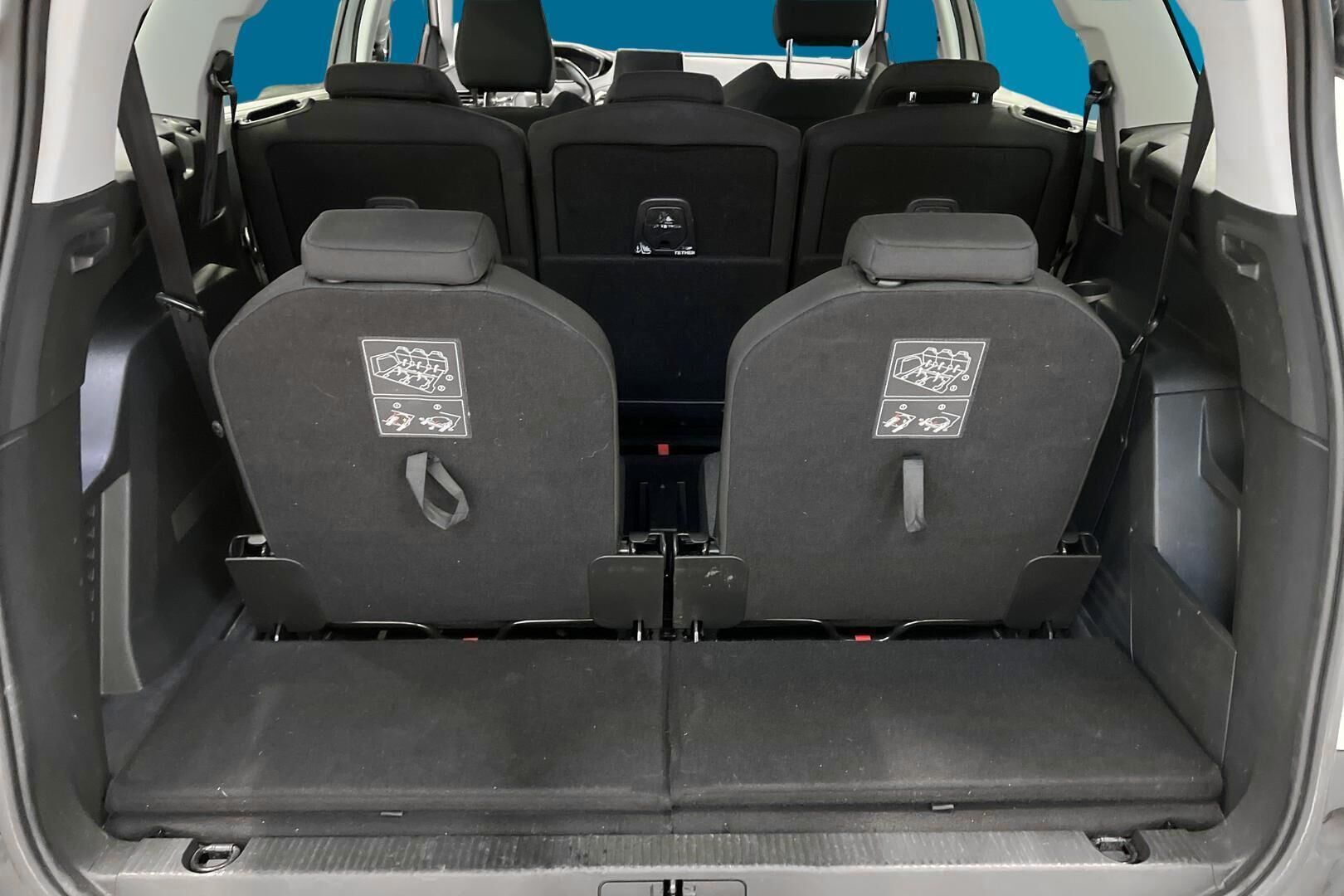 Peugeot 5008 iso kuva 15
