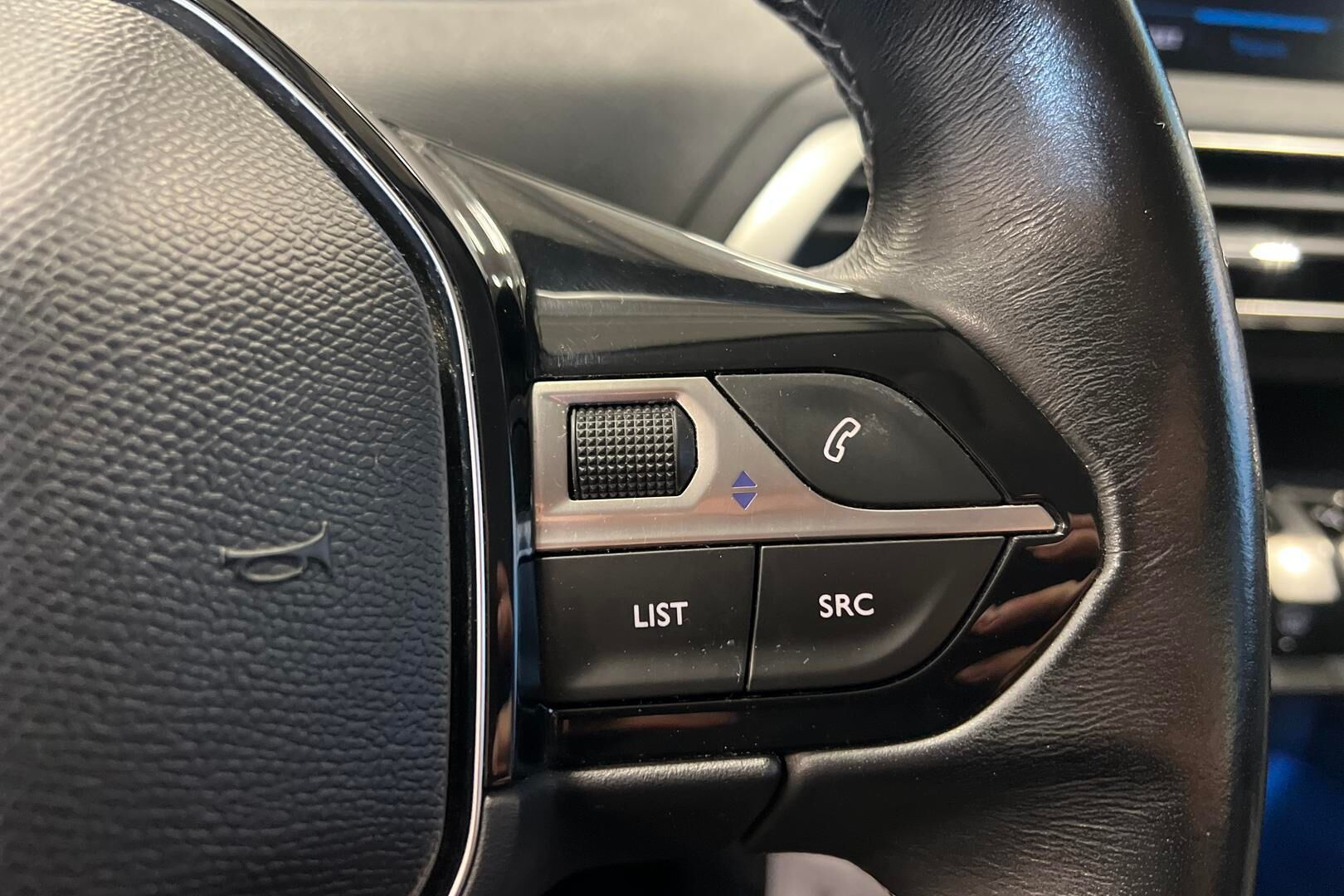 Peugeot 5008 iso kuva 22