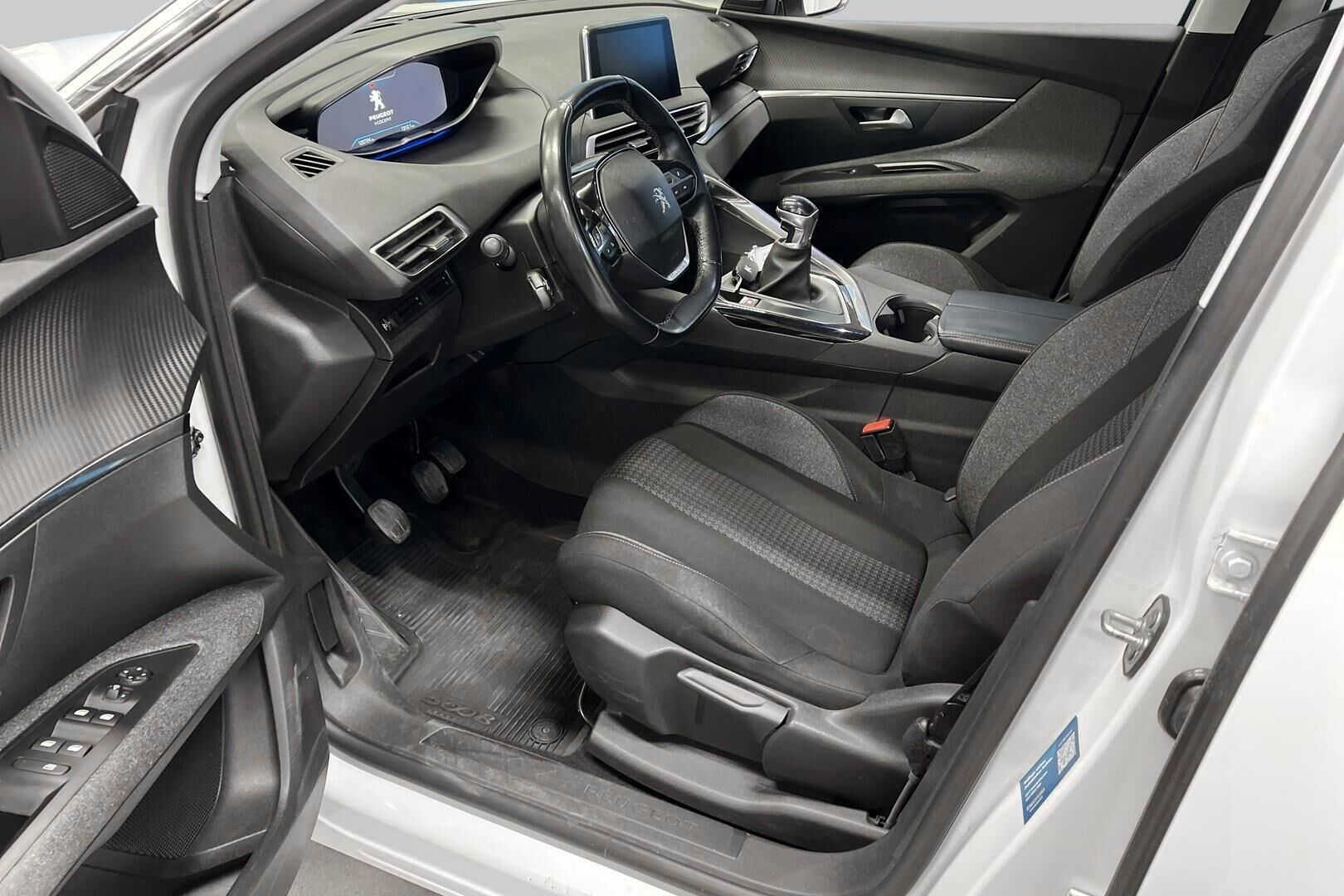 Peugeot 5008 iso kuva 13