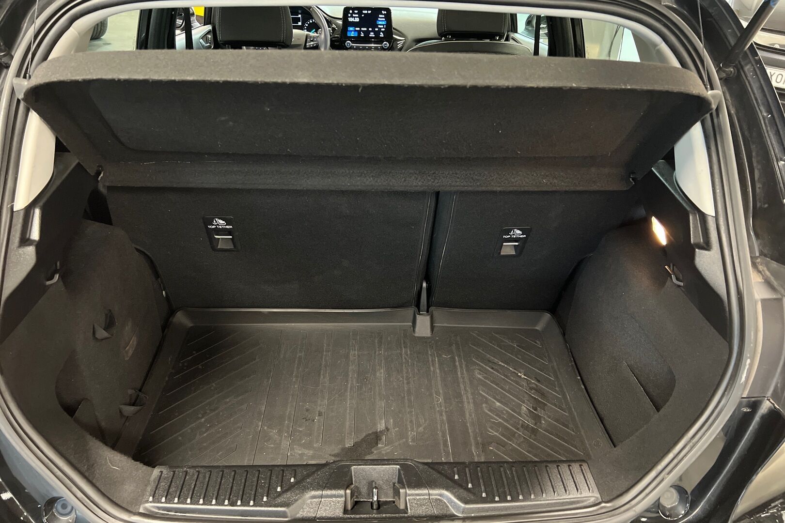 Ford Fiesta iso kuva 12