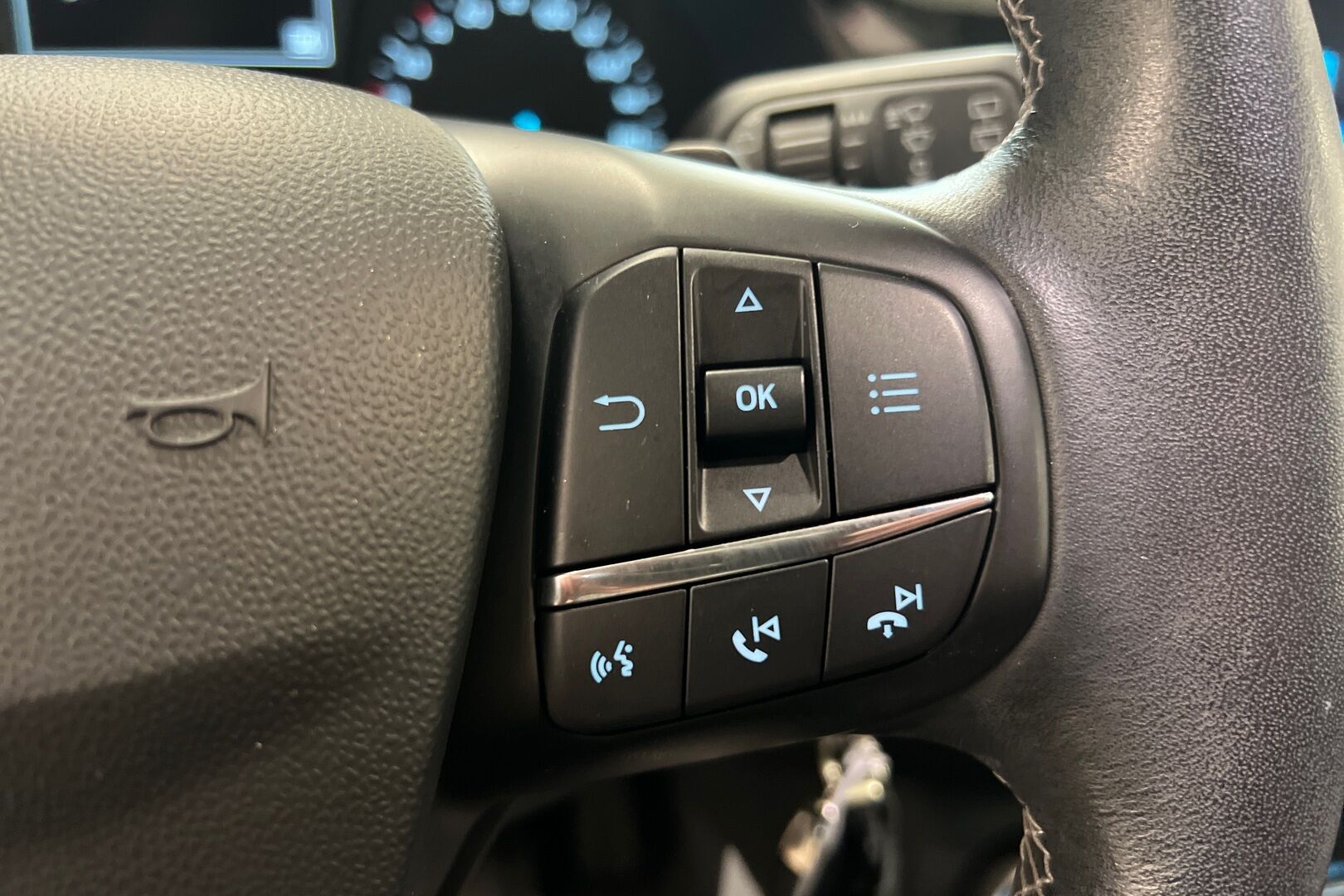 Ford Fiesta iso kuva 11