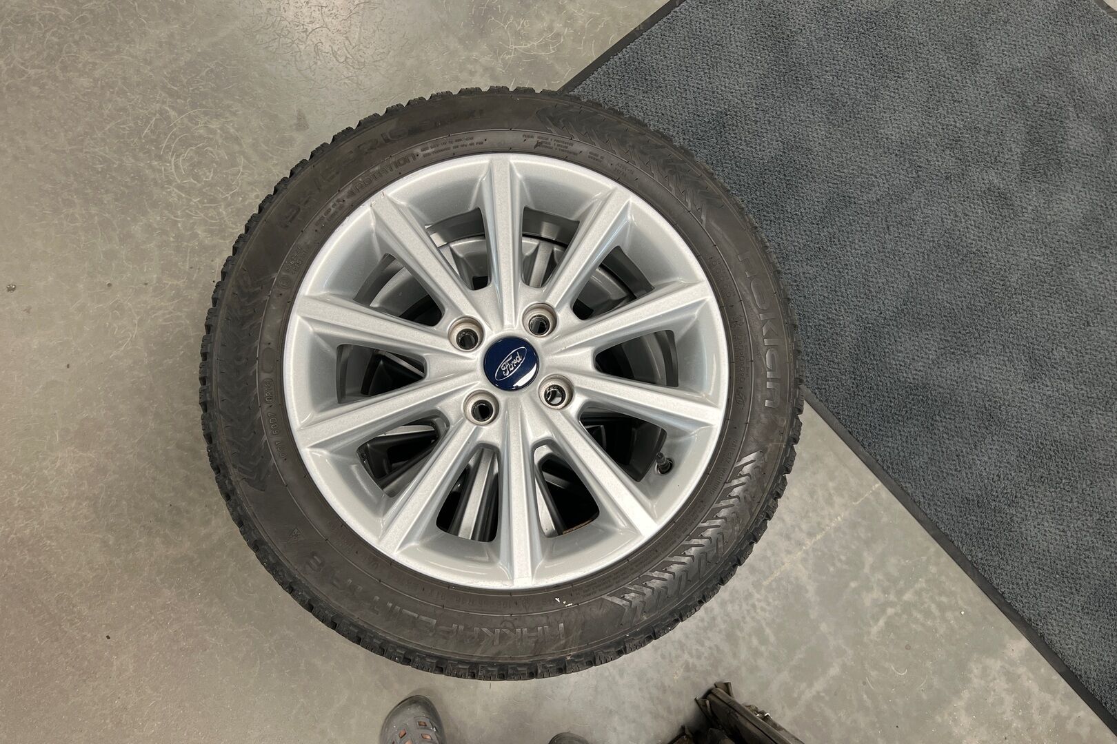 Ford Fiesta iso kuva 18
