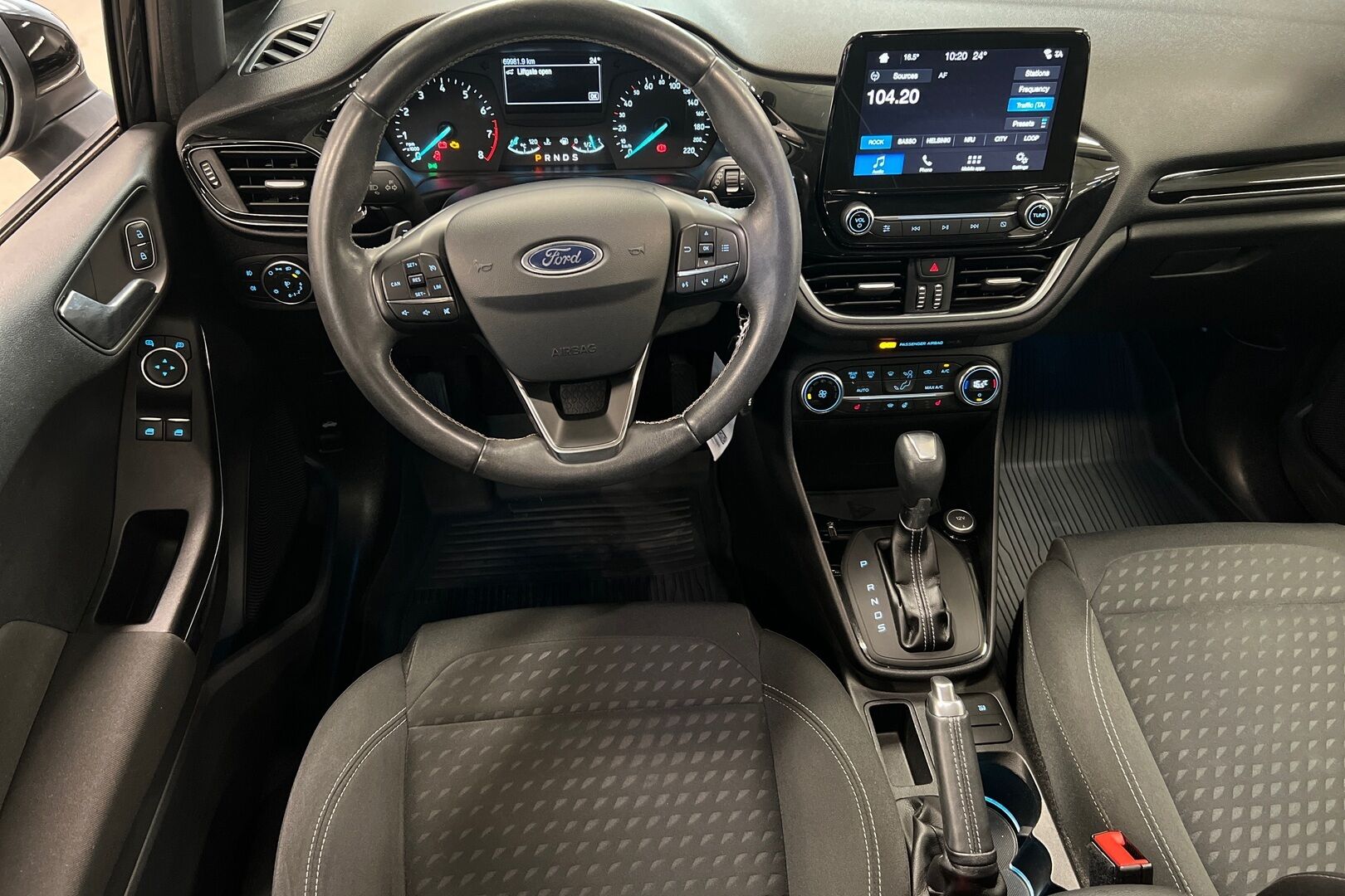 Ford Fiesta iso kuva 9