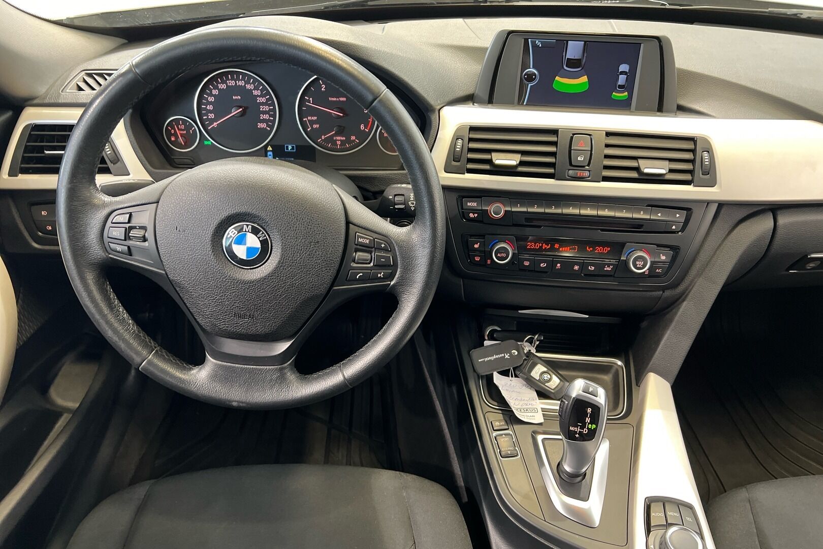 BMW 3-SARJA iso kuva 6