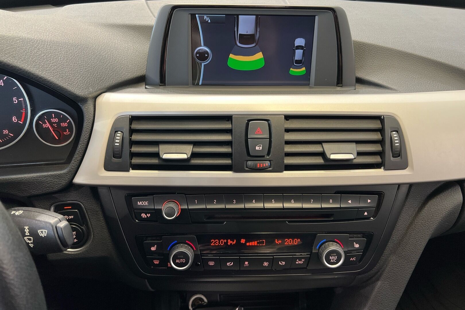 BMW 3-SARJA iso kuva 8