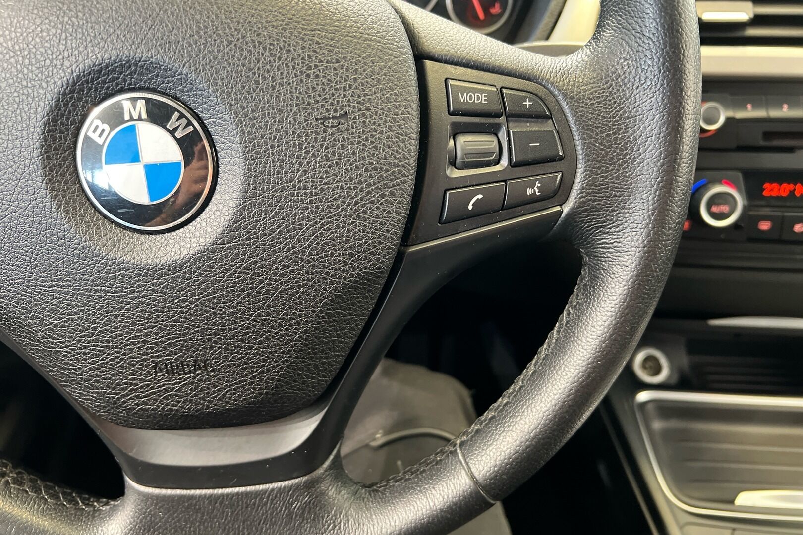 BMW 3-SARJA iso kuva 20
