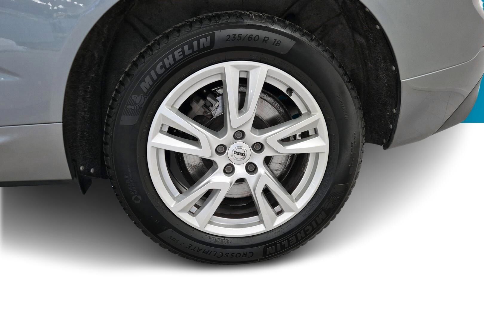 Volvo XC60 iso kuva 13