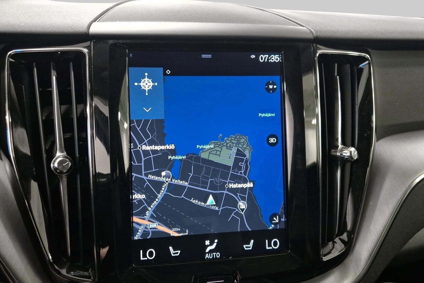 Volvo XC60 iso kuva 15