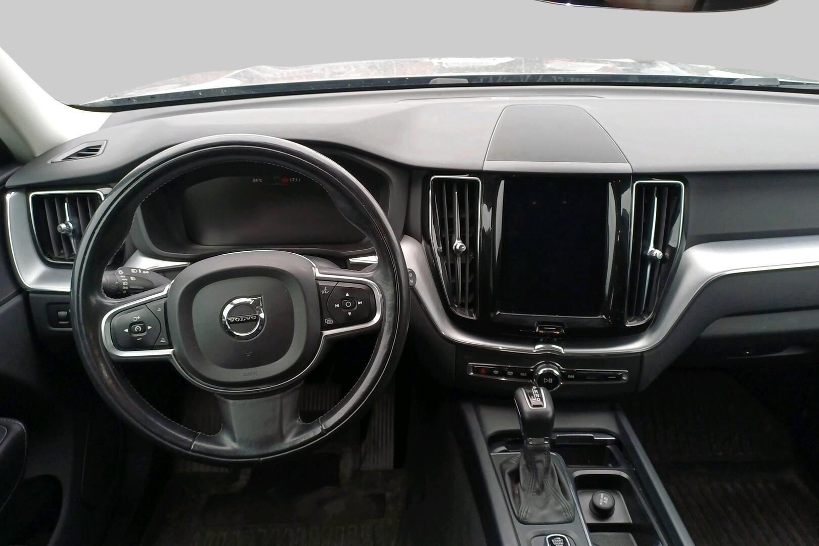 Volvo XC60 iso kuva 2