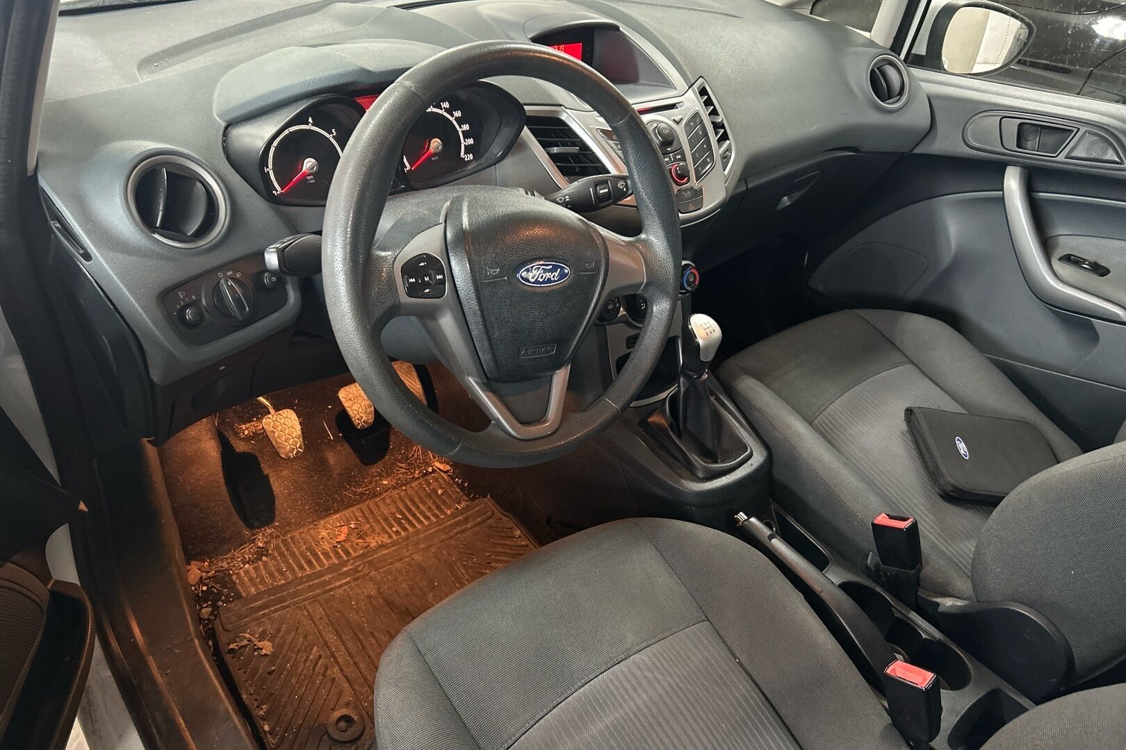 Ford Fiesta iso kuva 1