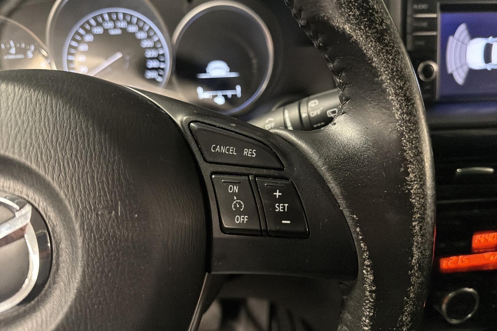Mazda CX-5 iso kuva 15