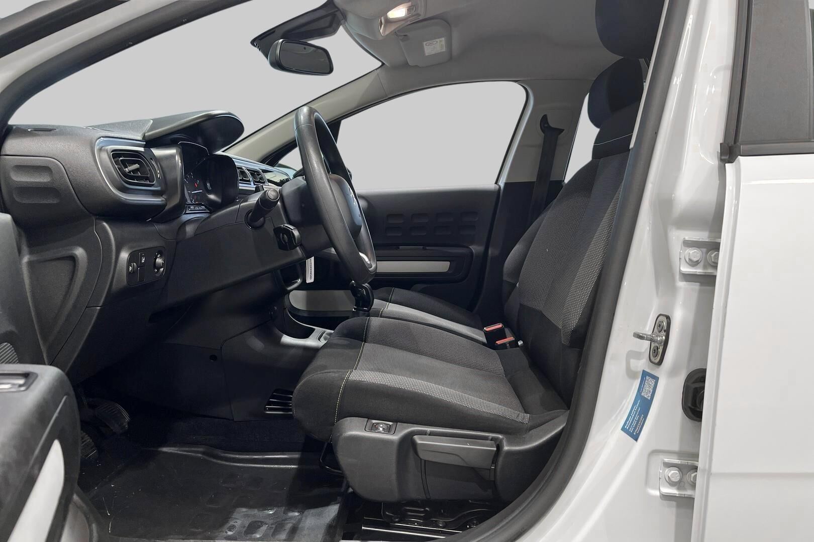 Citroen C3 iso kuva 9
