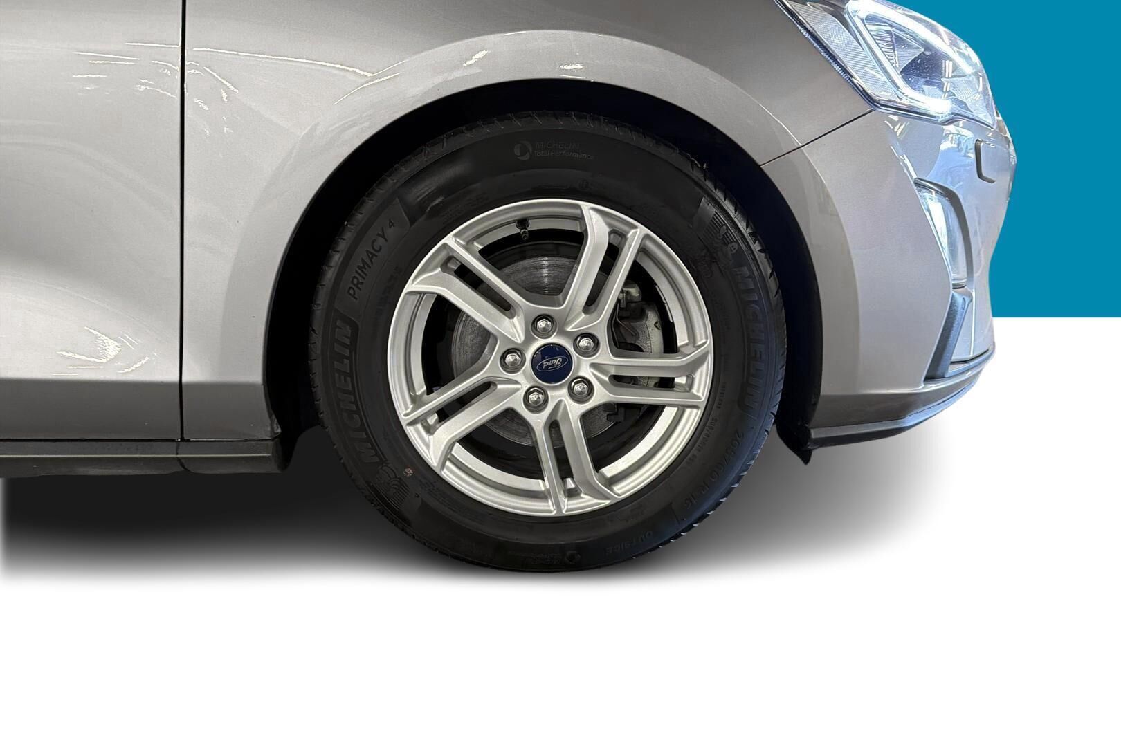 Ford Focus iso kuva 12
