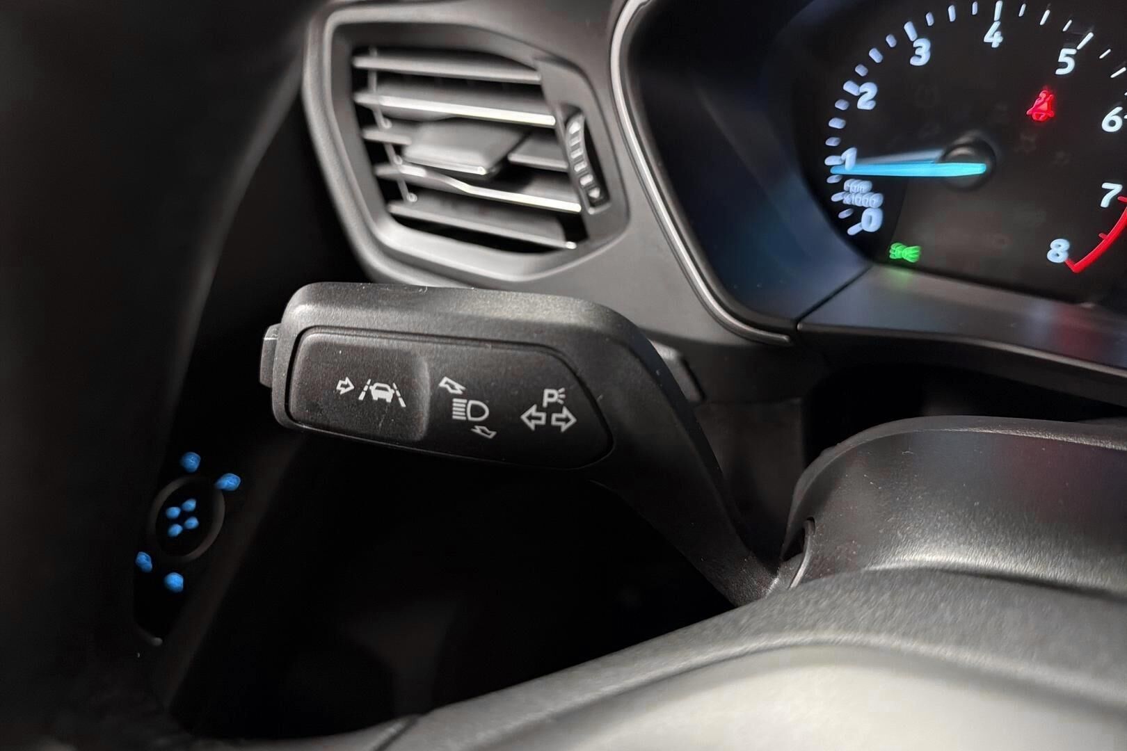 Ford Focus iso kuva 16