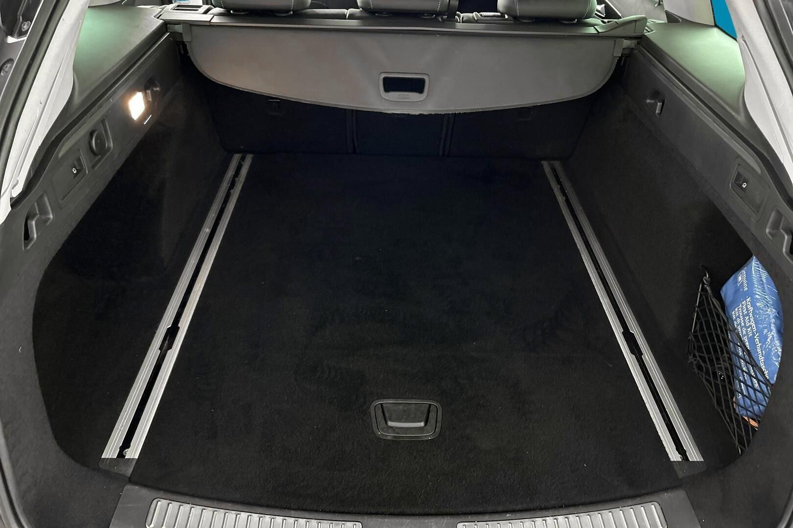 Opel Insignia iso kuva 11