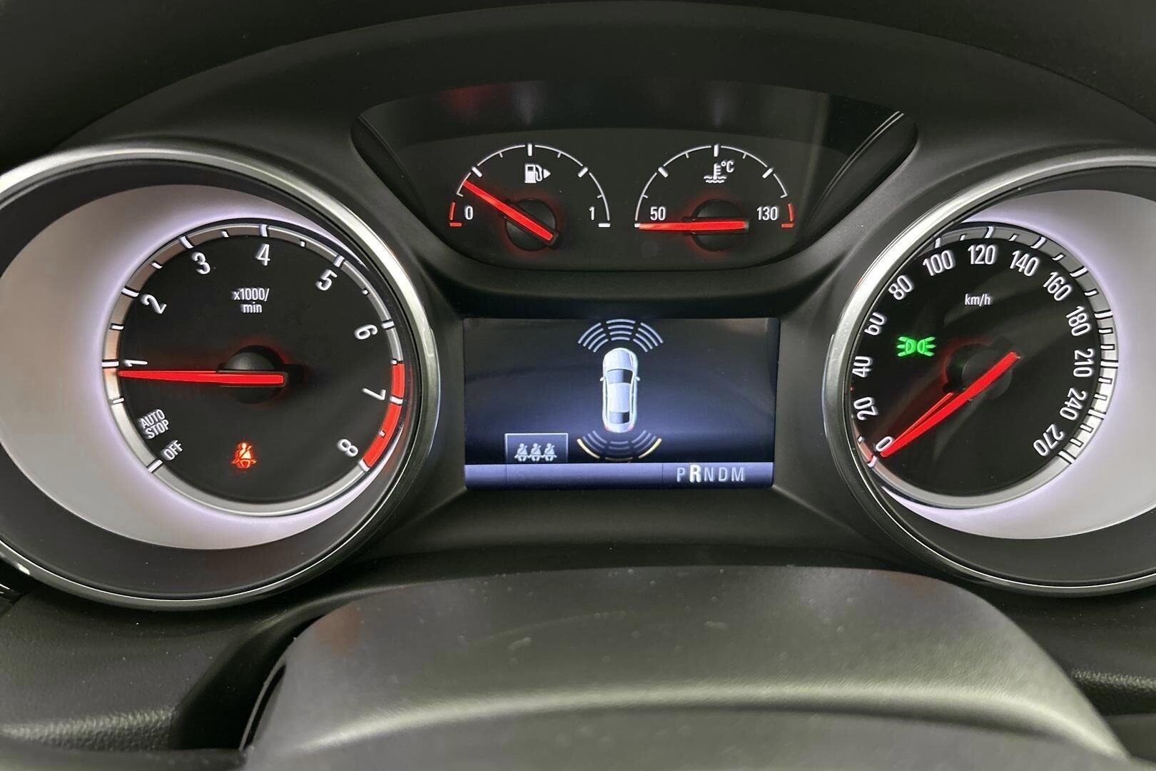 Opel Insignia iso kuva 16