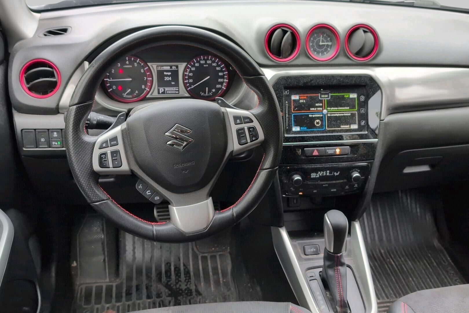 Suzuki Vitara iso kuva 2