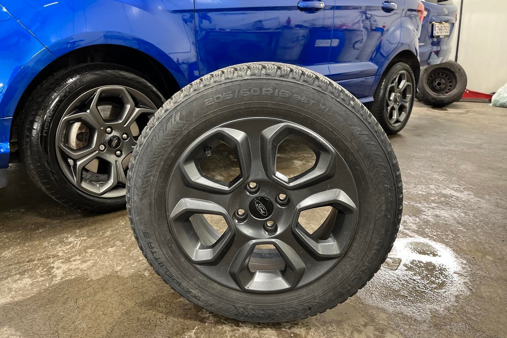 Ford Ecosport iso kuva 15