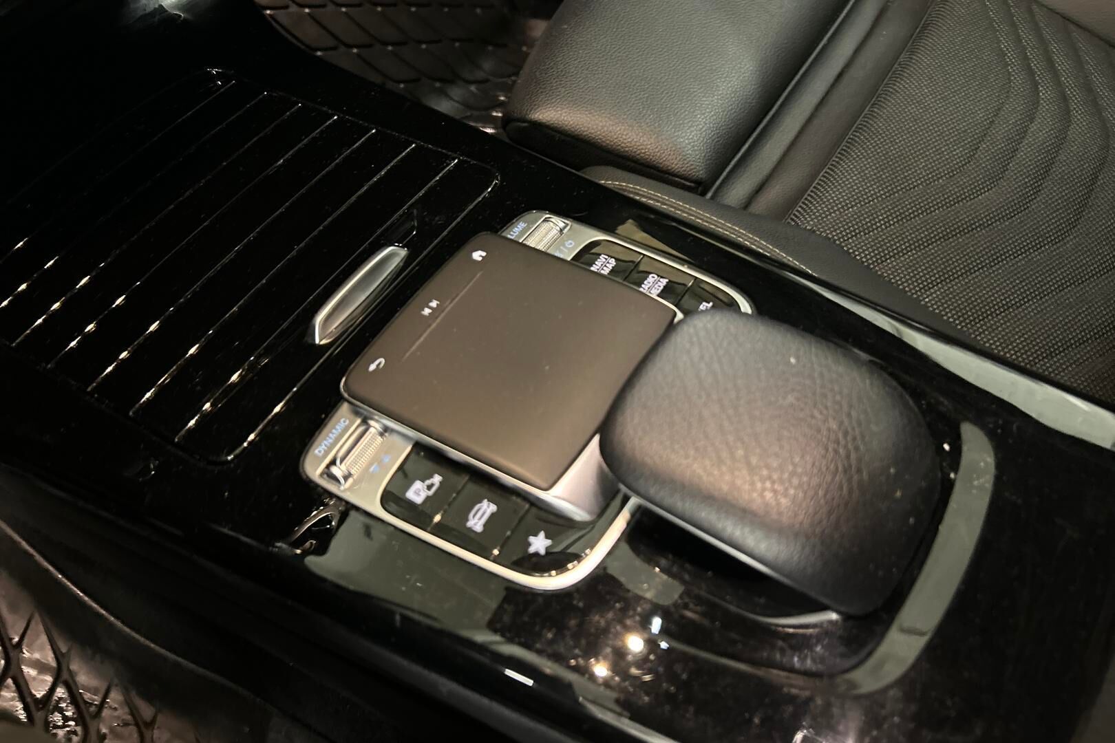 Mercedes-Benz A iso kuva 17