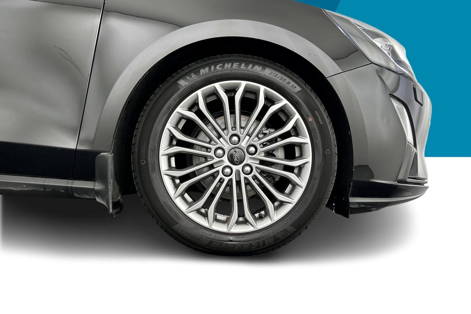Ford Focus iso kuva 13
