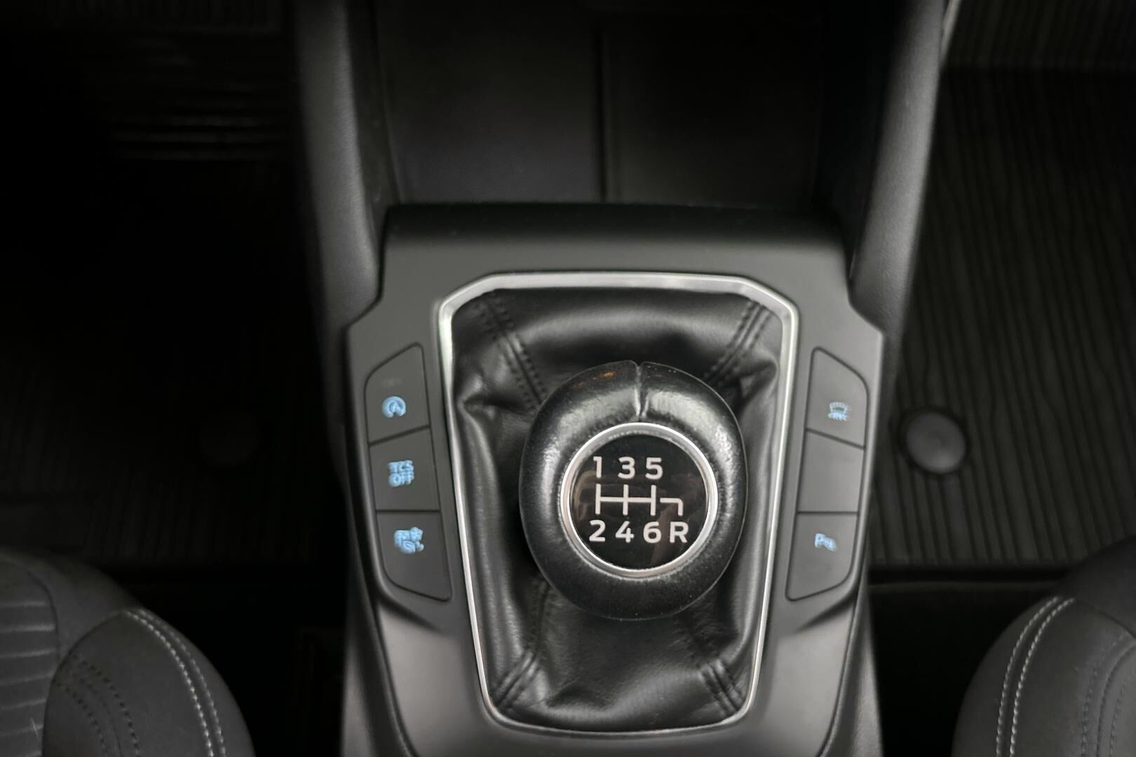 Ford Focus iso kuva 20