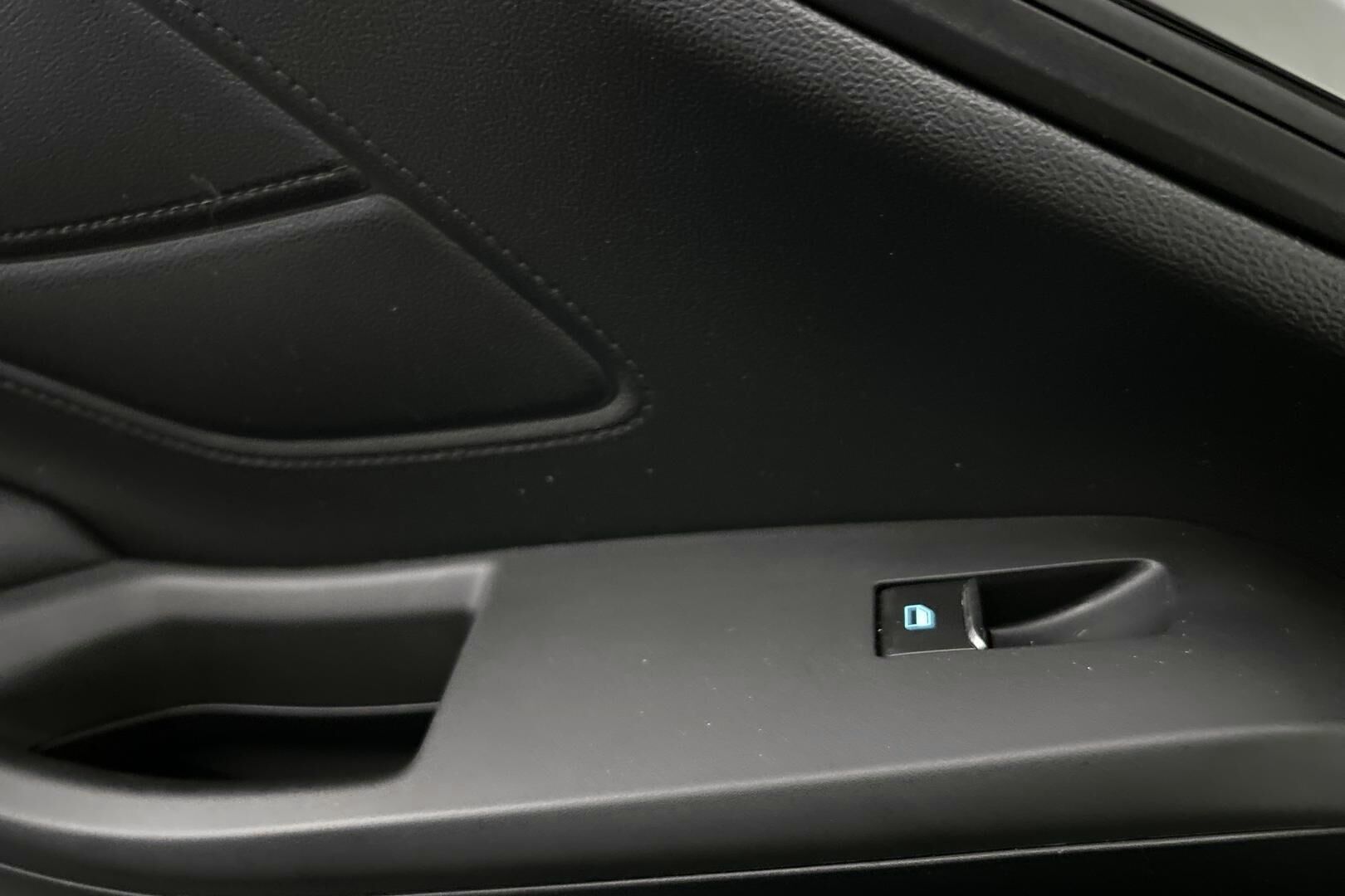 Ford Focus iso kuva 31