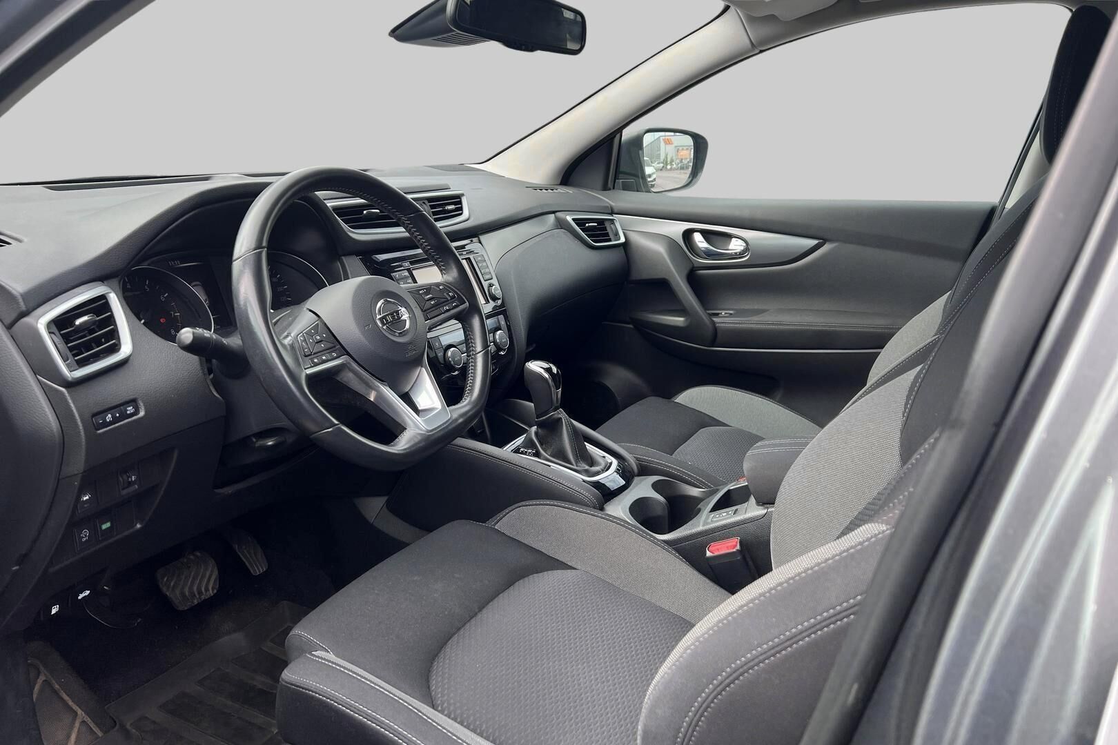 Nissan Qashqai iso kuva 2