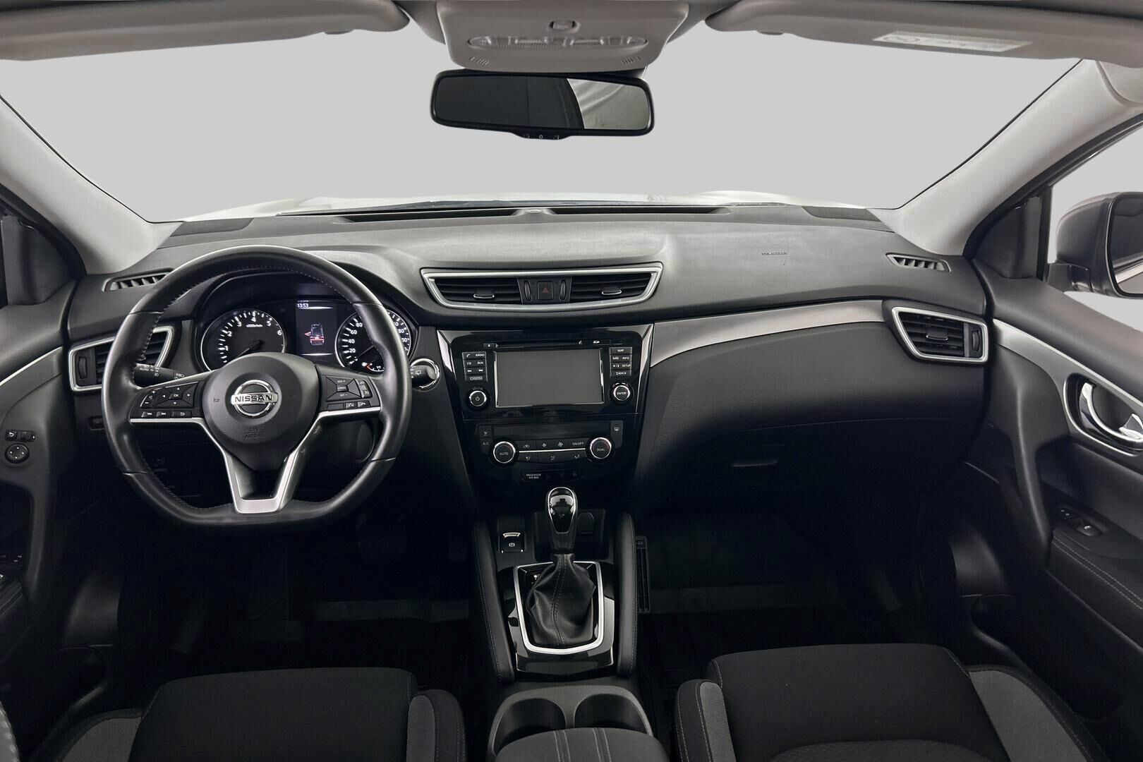 Nissan Qashqai iso kuva 8