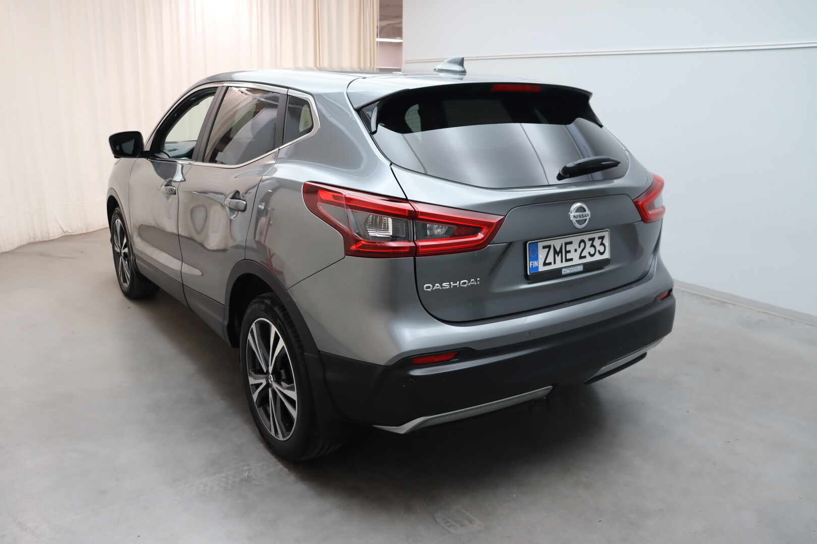Nissan Qashqai iso kuva 2