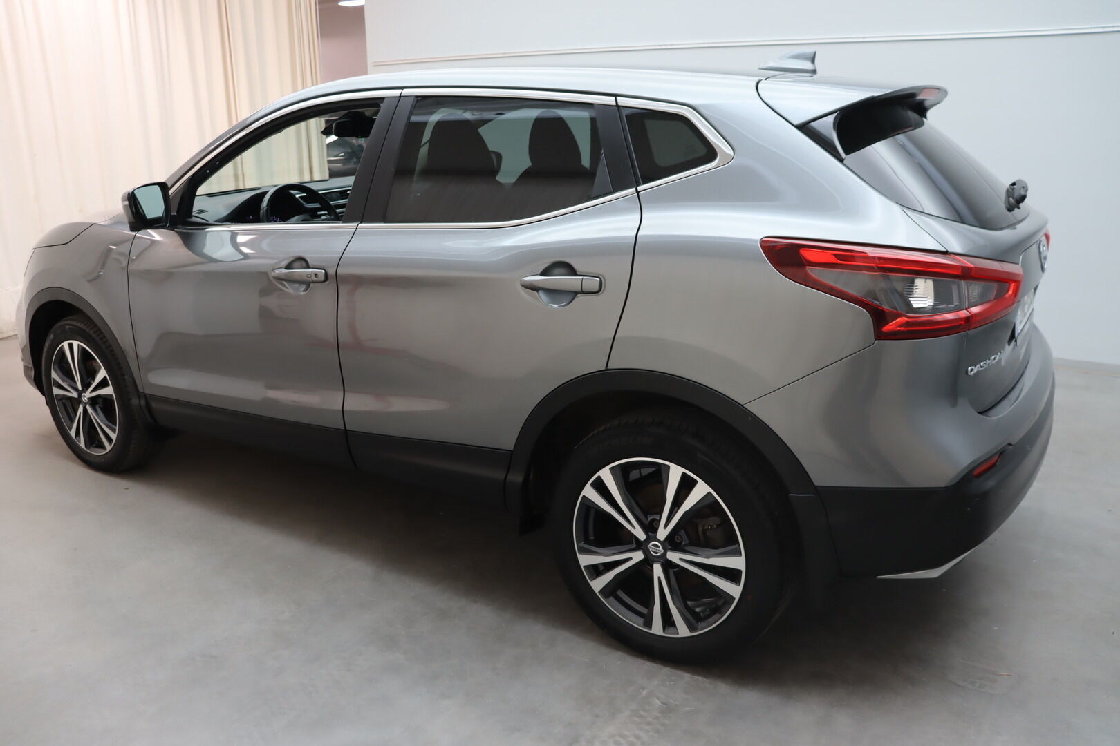Nissan Qashqai iso kuva 3