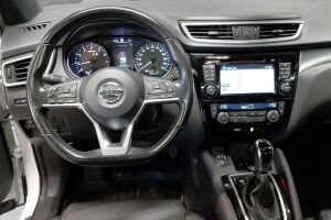 Nissan Qashqai esikatselu 1