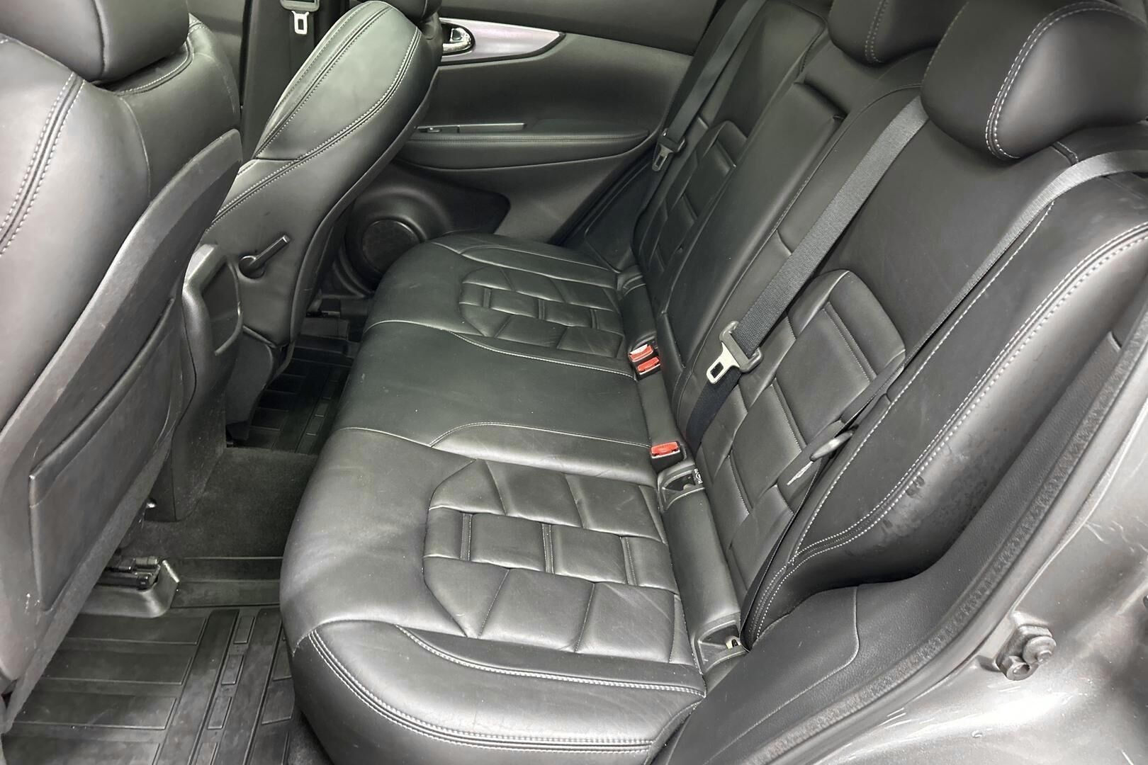 Nissan Qashqai iso kuva 10