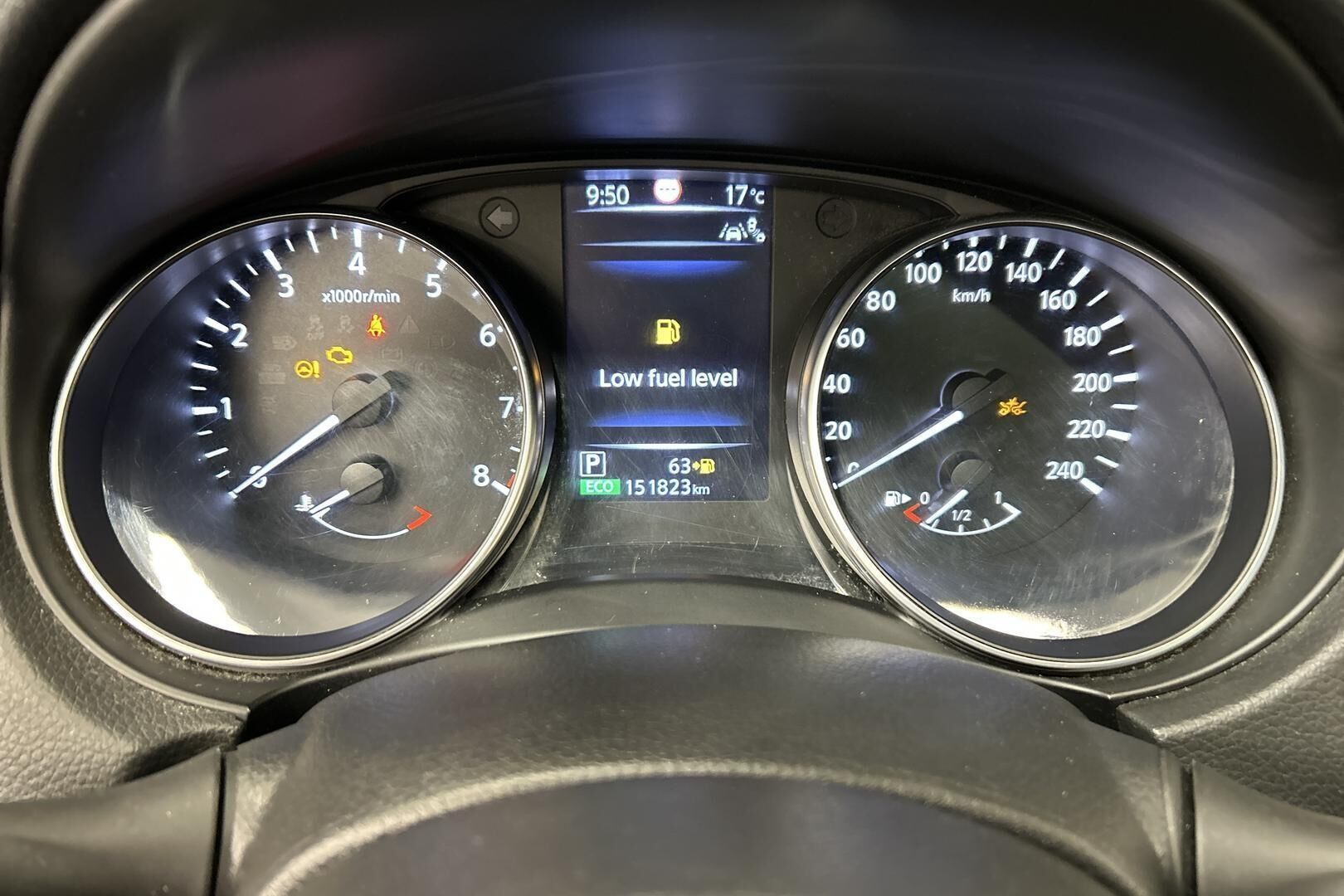 Nissan Qashqai iso kuva 14