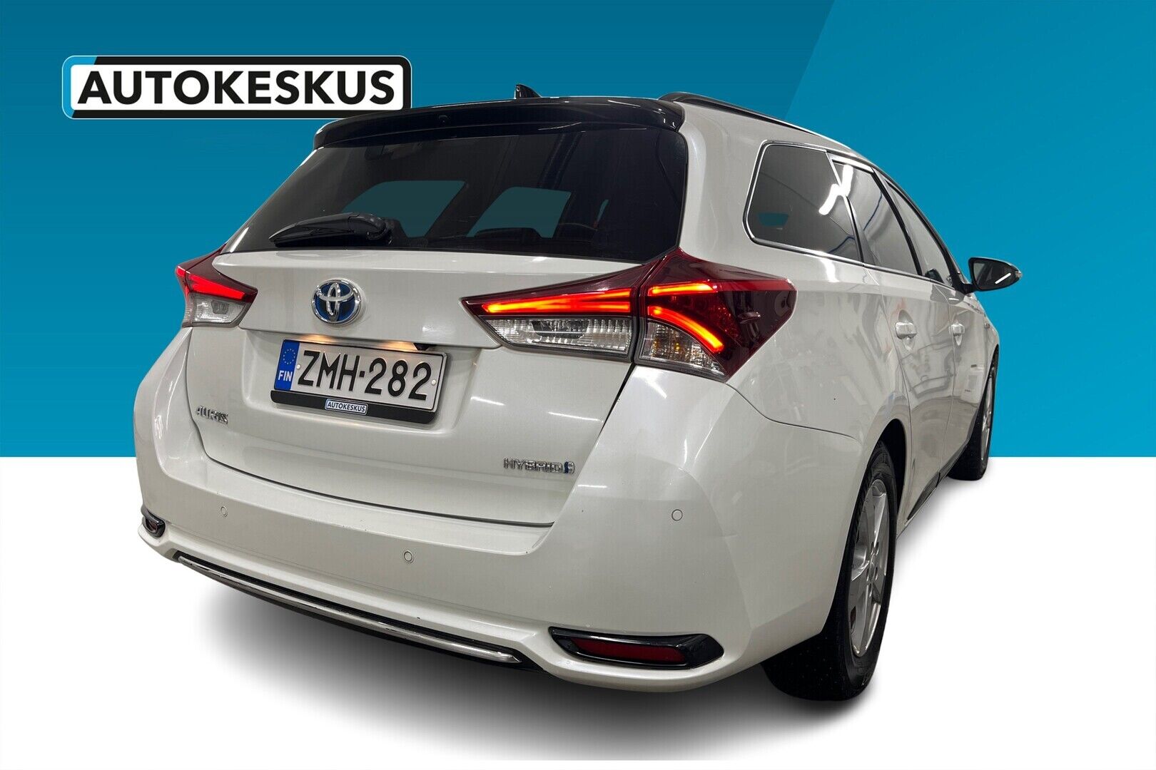 Toyota Auris iso kuva 1
